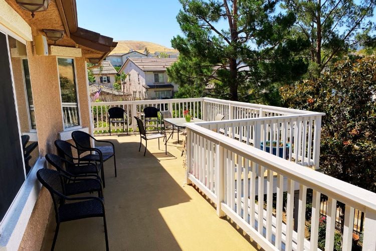 scenic view from php iop rehab in simi valley housing balcony