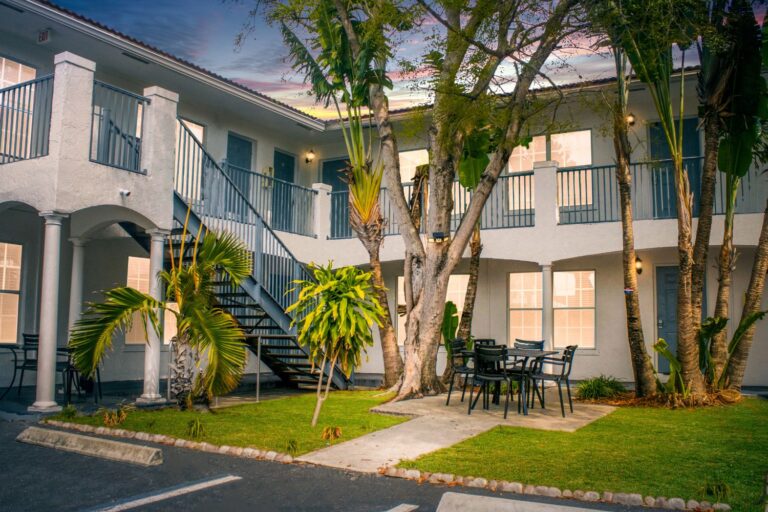 all in solutions boynton beach sober living exterior